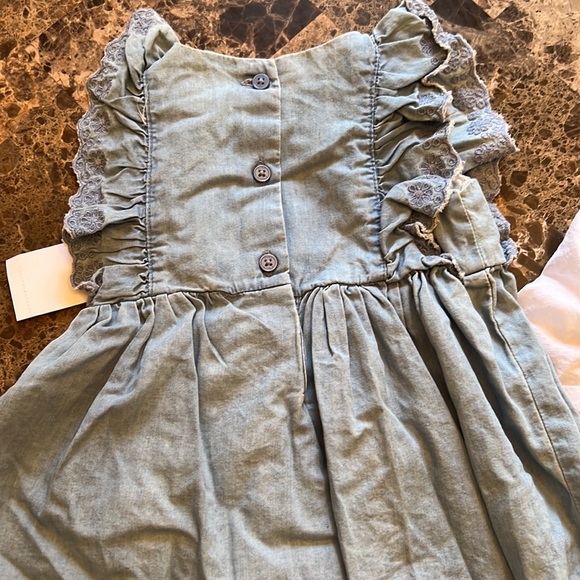 2 OshKosh Bgosh Dresses. 1 NWT. - Picture 6 of 7